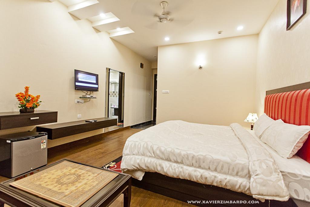 Hotel Krishna International Vrindāvan Exteriér fotografie