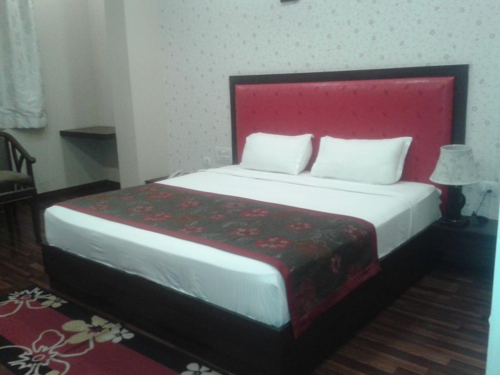 Hotel Krishna International Vrindāvan Exteriér fotografie