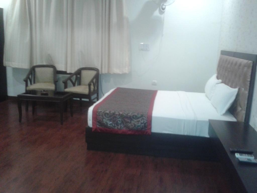 Hotel Krishna International Vrindāvan Exteriér fotografie