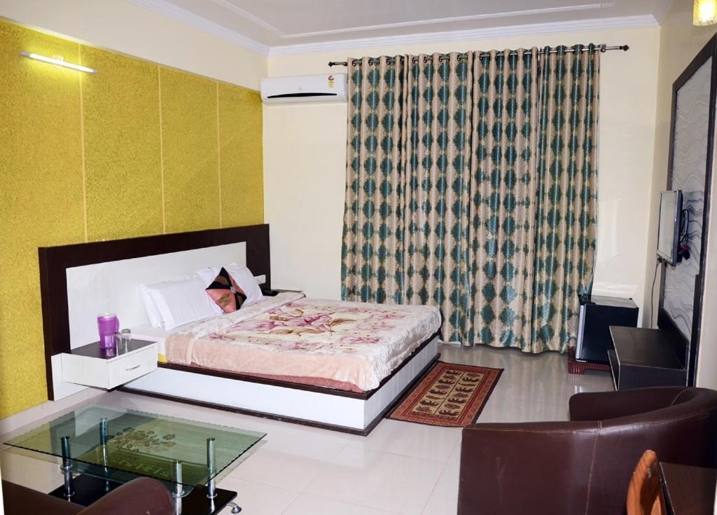 Hotel Krishna International Vrindāvan Exteriér fotografie