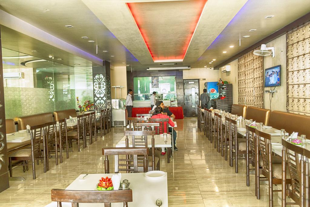 Hotel Krishna International Vrindāvan Exteriér fotografie